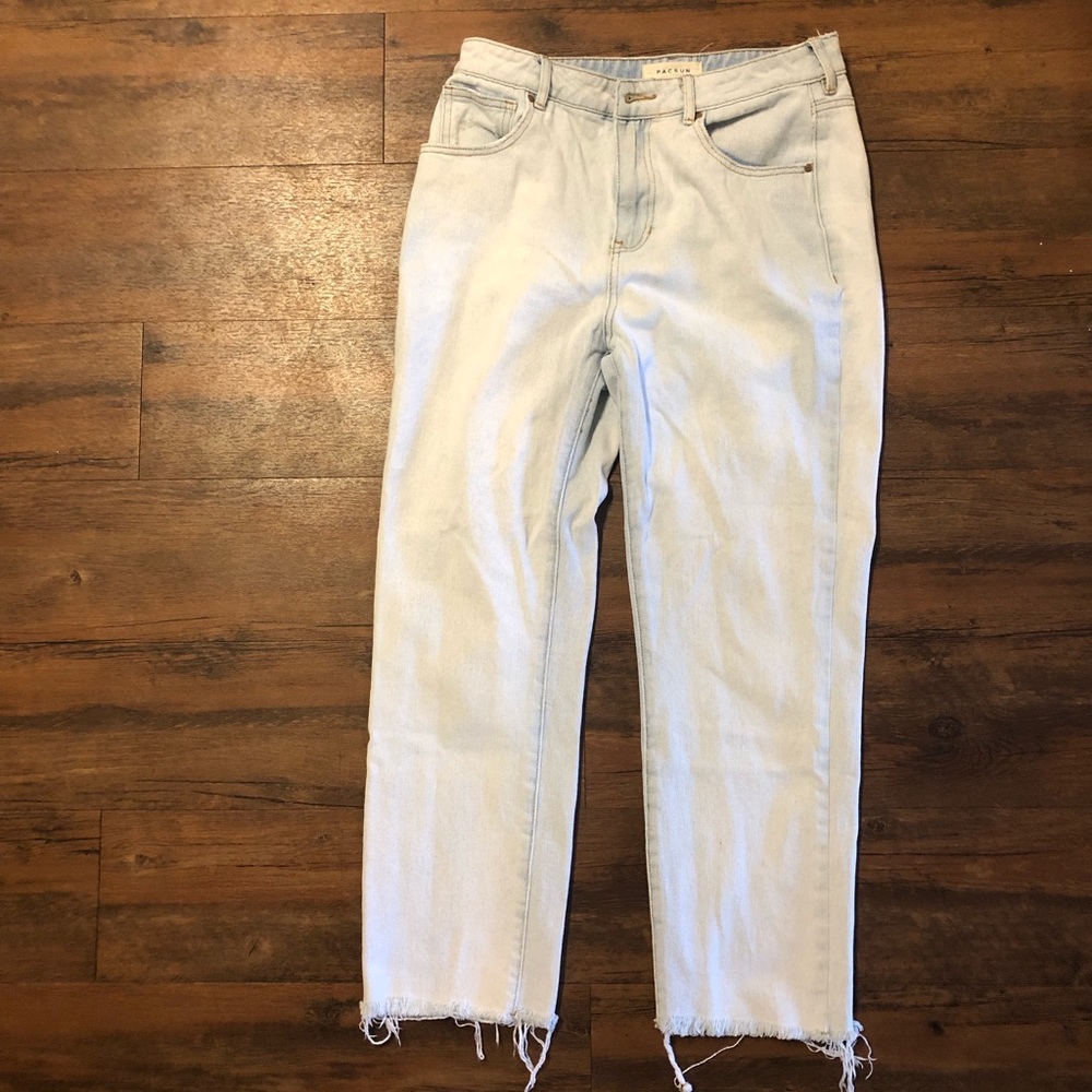 Size 28 Light Mom Jean Worn Once
